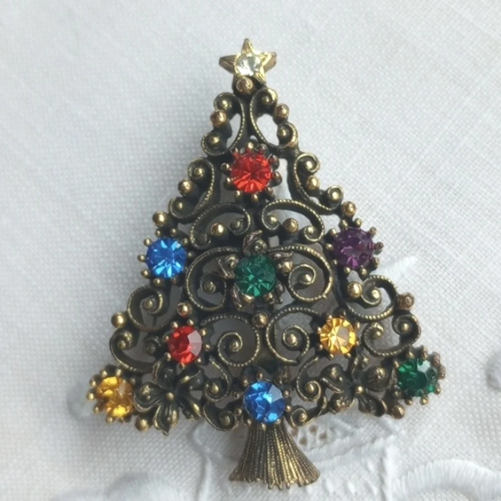 Vintage Jeweled Christmas Tree Brooch star, purple, red, blue, green stones